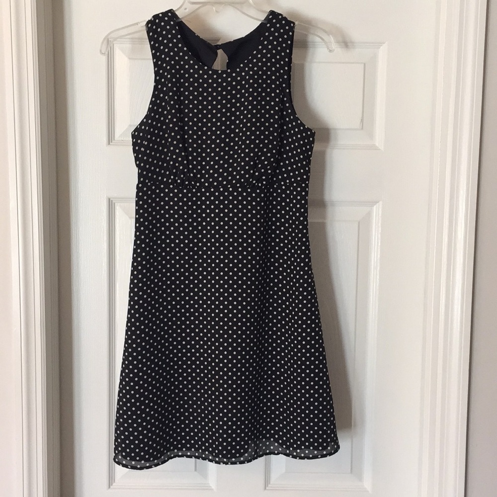 Back and white dress size 5